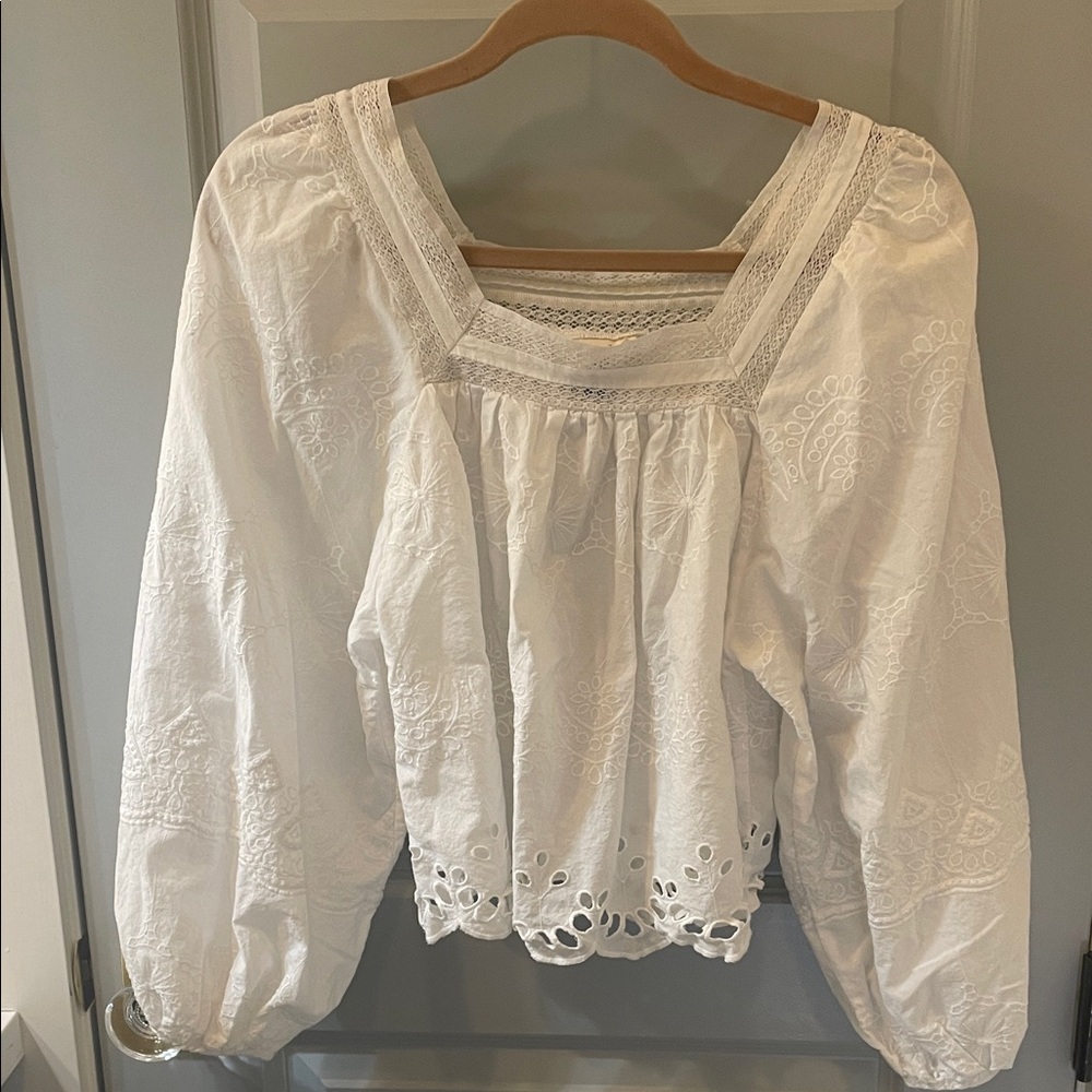 Universal Thread White Embroidered Blouse